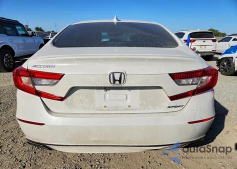 2018 Honda Accord Sport z USA, uszkodzony, nr VIN 1HGCV1F32JA092652